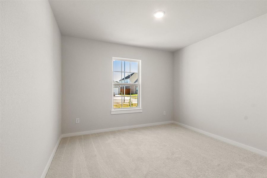 Spacious, unfurnished interior of a new home in Sunterra, Katy (Image 27).