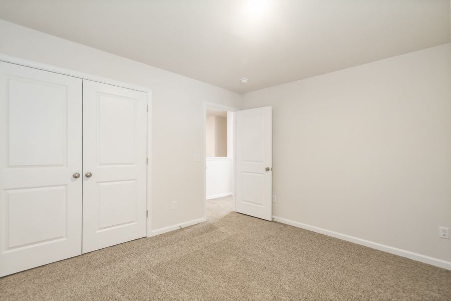 Representative unfurnished interior of a home built from the Nile by Veranda Homes in Heritage Bay, Sumter (Image 51).
