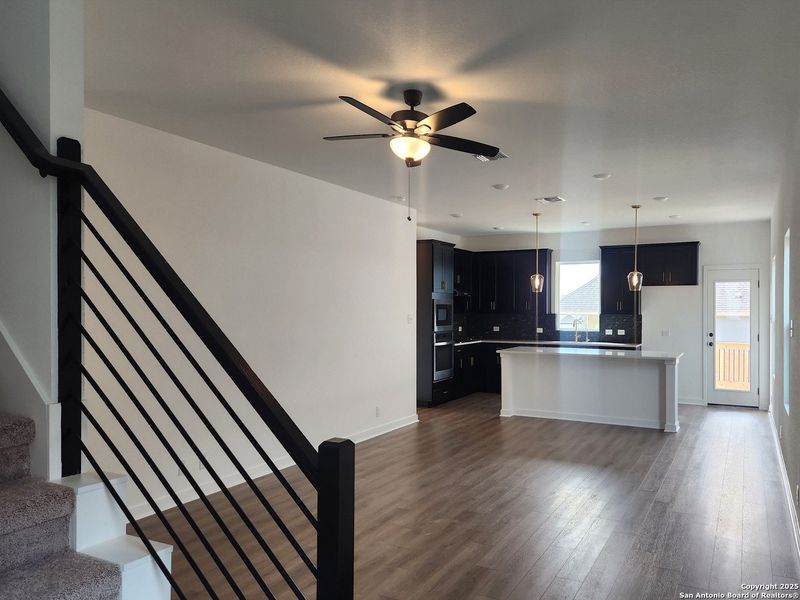 Spacious, unfurnished interior of a new home in Arcadia Ridge, San Antonio (Image 17).
