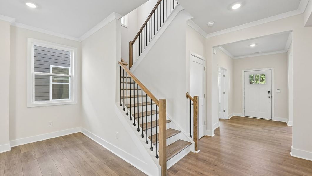 Spacious, unfurnished interior of a new home in Oak Grove Hill, Huntersville (Image 15).