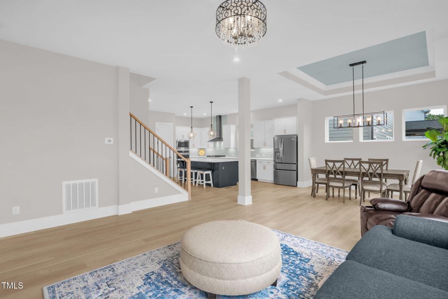 20-web-or-mls-4421 Bridle Run Dr-20