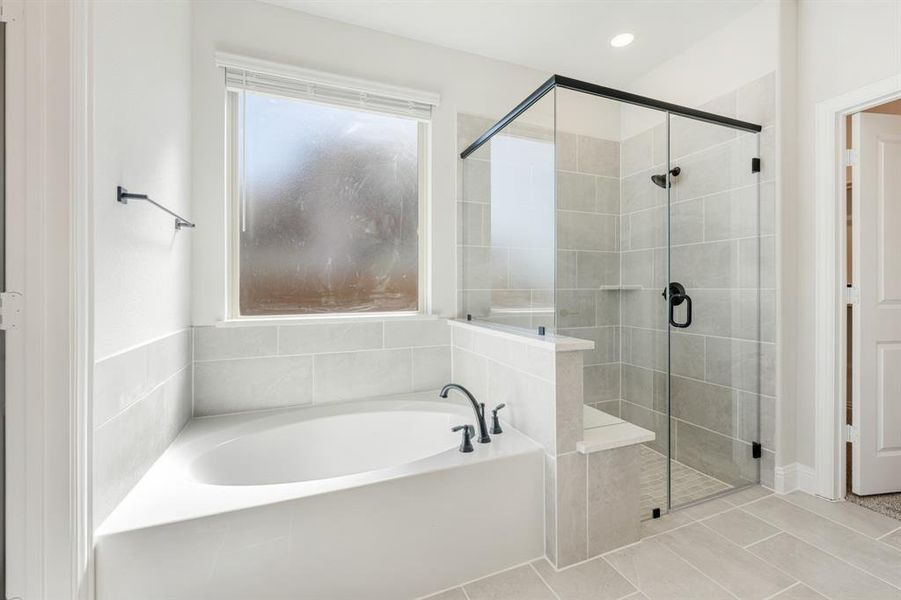 Furnished interior view inside a new home in Arcadia Trails, Balch Springs (Image 20).