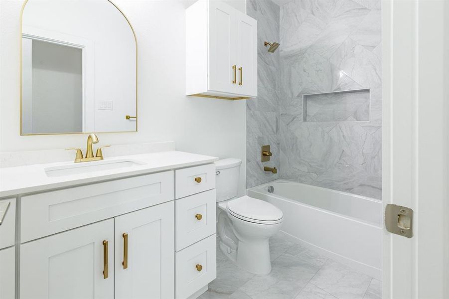 Furnished interior view inside a new home in , Dallas (Image 4).