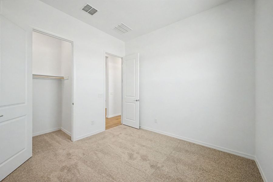 Spacious, unfurnished interior of a new home in Empire Pointe, Queen Creek (Image 14).