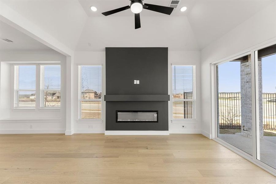 Spacious, unfurnished interior of a new home in The Villages of Hurricane Creek, Anna (Image 16).