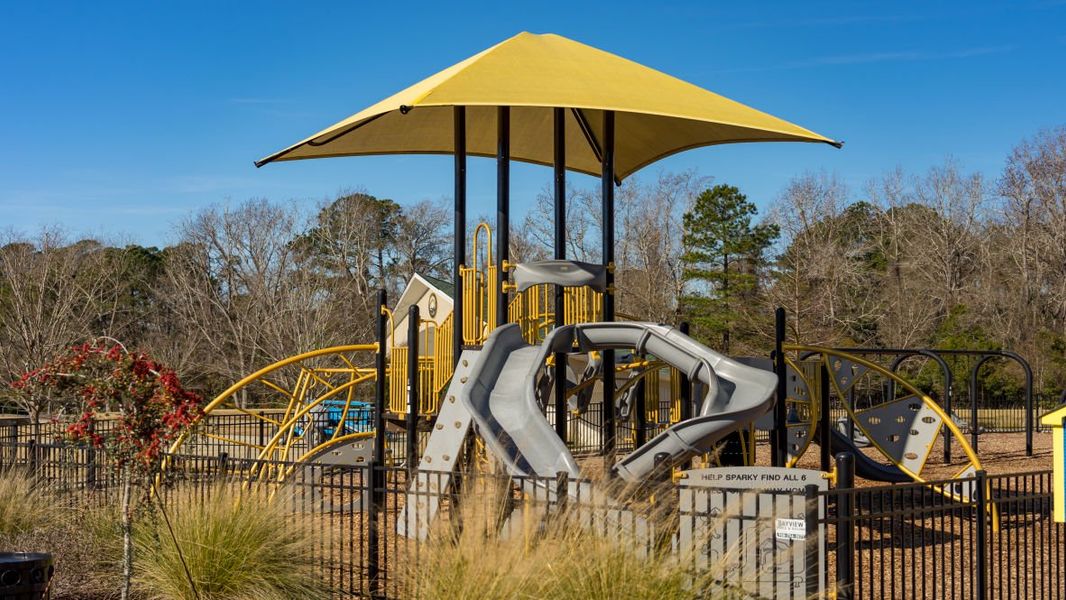 Community amenities in The Meadows at Wildwood Village, Shallotte (Image 16).