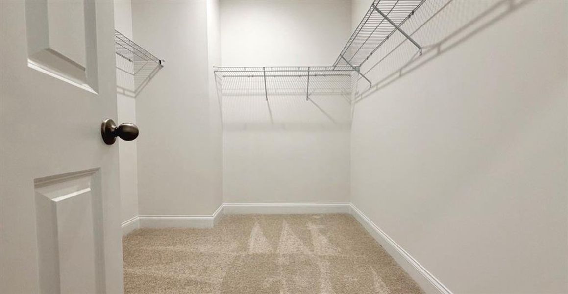 Spacious, unfurnished interior of a new home in Wehunt Meadows, Hoschton (Image 12).