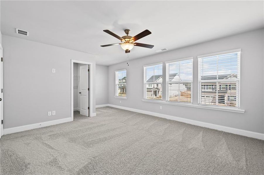 Spacious, unfurnished interior of a new home in Hawthorne Ridge, McDonough (Image 16).