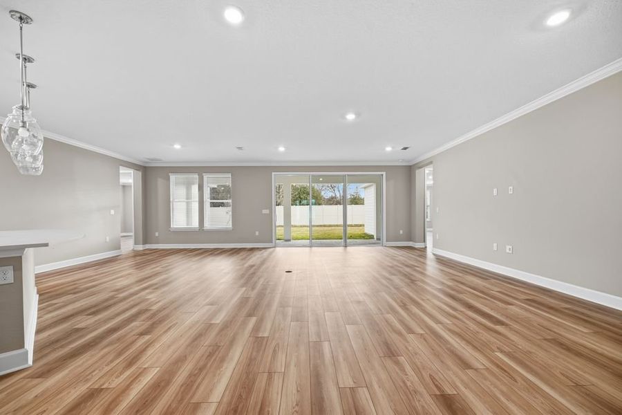 Spacious, unfurnished interior of a new home in Headwaters at Lofton Creek, Yulee (Image 17).