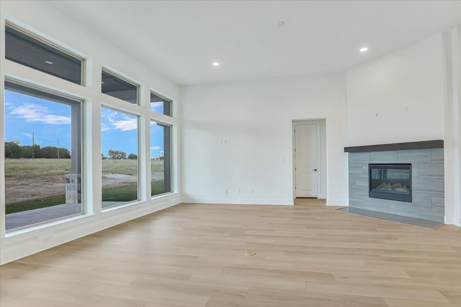 Representative unfurnished interior of a home built from the Bandera II by Giddens Homes in Whispering Wind, Bertram (Image 25).