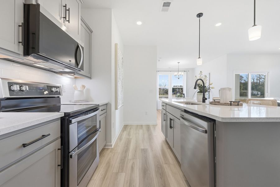 Furnished interior view inside a new home in Whiskey Run, New Ellenton (Image 9). Furnished interior view inside a new home in Whiskey Run, New Ellenton (Image 9).