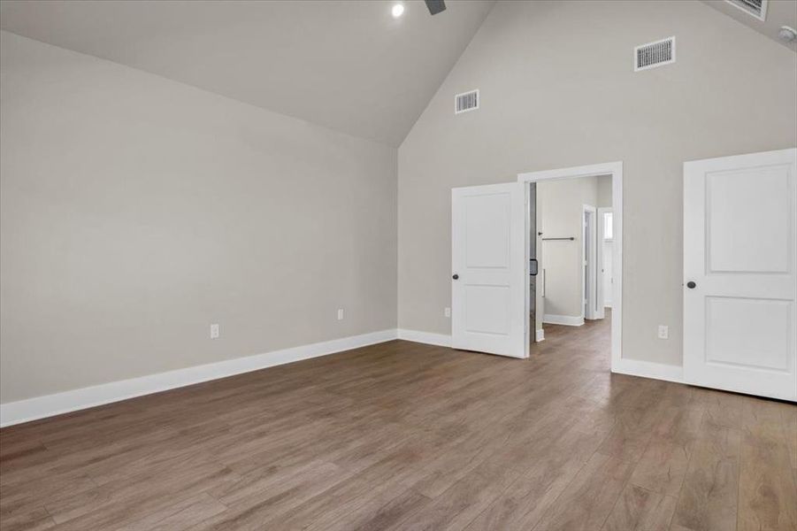 Spacious, unfurnished interior of a new home in , Lindale (Image 32). Spacious, unfurnished interior of a new home in , Lindale (Image 32).