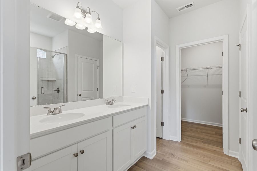 Furnished interior view inside a new home in Piper Creek, Newton (Image 20).