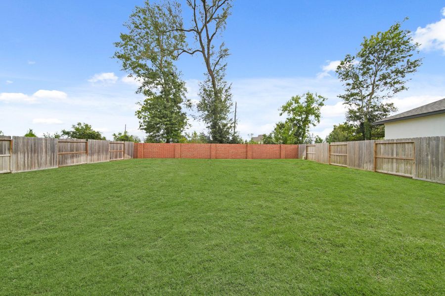 No back neighbors here offering more privacy! No back neighbors here offering more privacy!