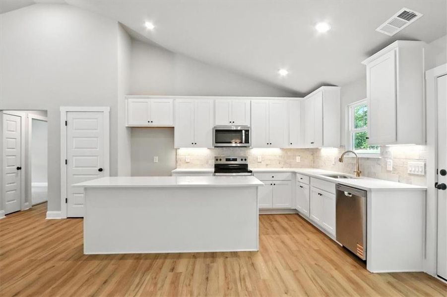 Furnished interior view inside a new home in , Hartwell (Image 8).