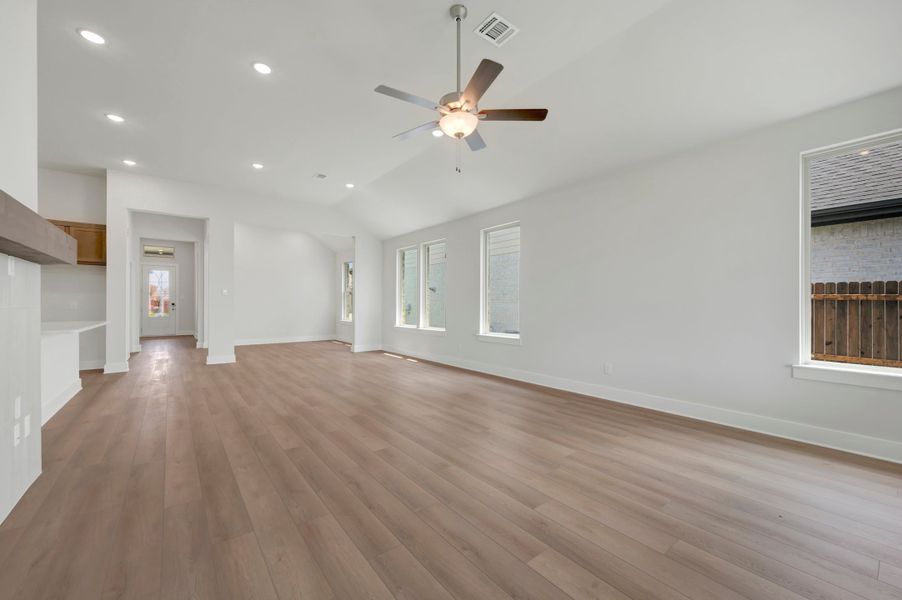 Spacious, unfurnished interior of a new home in The Meadows, Denton (Image 17).