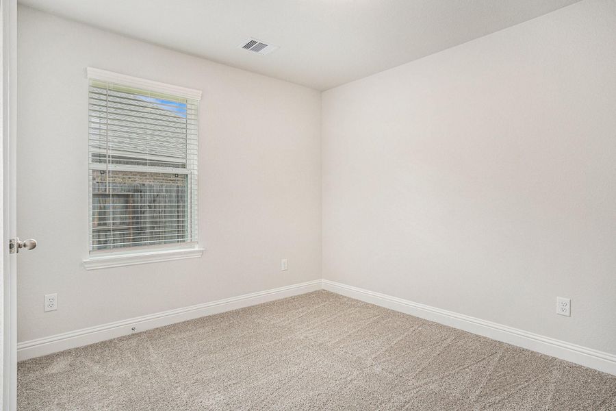 Spacious, unfurnished interior of a new home in Lago Mar, Texas City (Image 14). Spacious, unfurnished interior of a new home in Lago Mar, Texas City (Image 14).