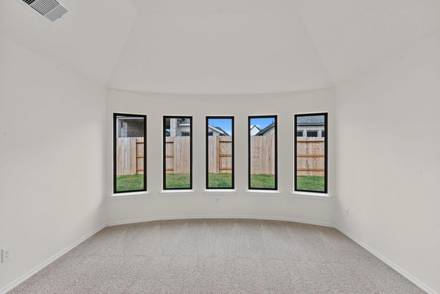 Spacious, unfurnished interior of a new home in Grand Central Park, Conroe (Image 23).