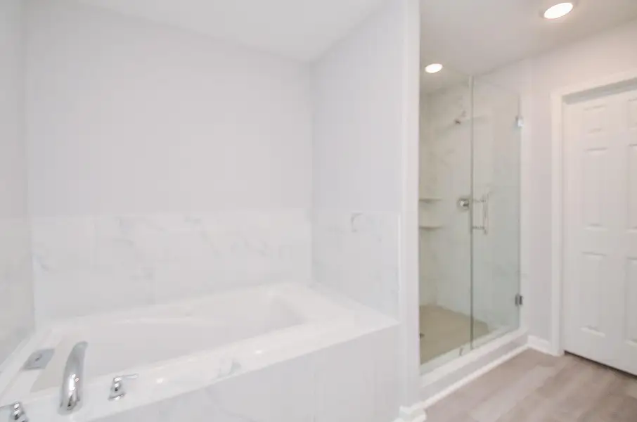 Lux soaking tub for end-of-day unwinding—quiet, clean, and comfortable.