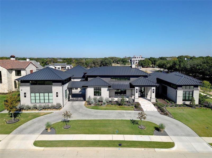 Colleyville's Exclusive Oak Alley Estates...