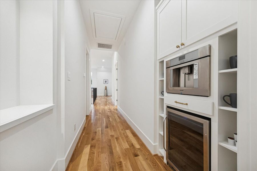 Spacious, unfurnished interior of a new home in , Houston (Image 23).