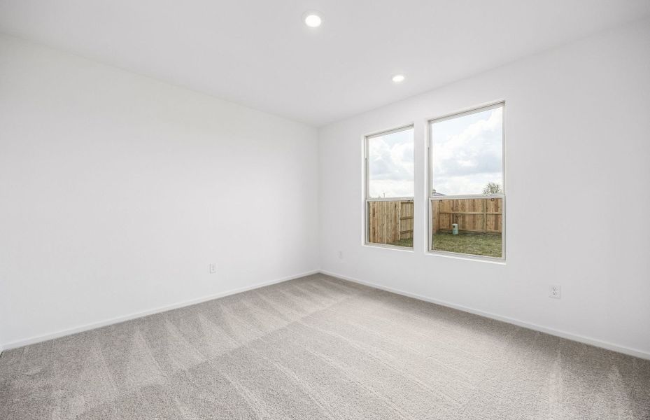 Spacious, unfurnished interior of a new home in Crosby Farms, Crosby (Image 25).