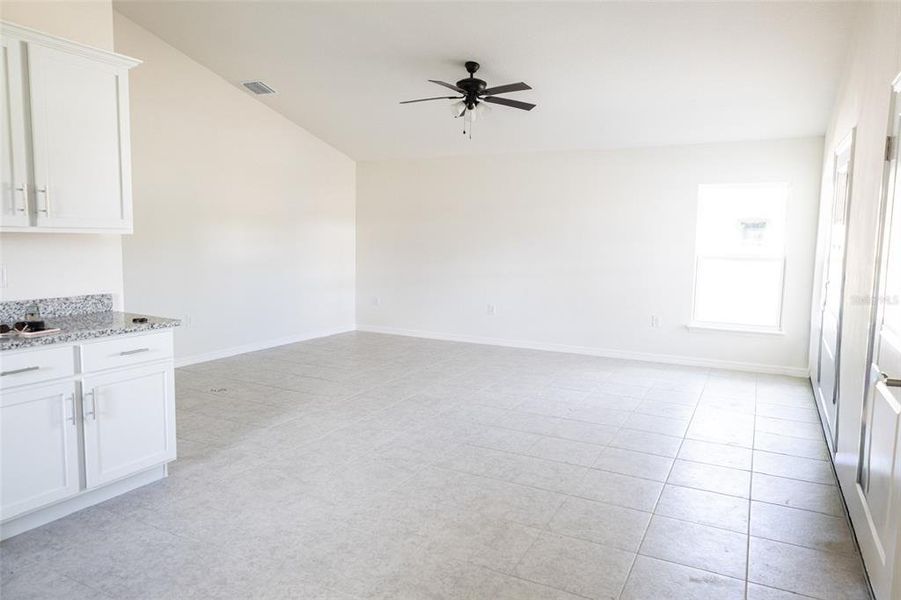 Spacious, unfurnished interior of a new home in , Webster (Image 10).