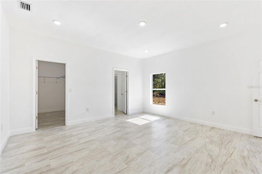 Spacious, unfurnished interior of a new home in , Indian Lake Estates (Image 14).