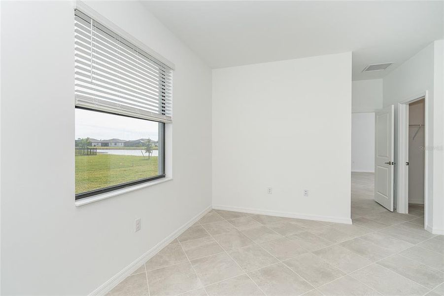 Spacious, unfurnished interior of a new home in , Port Charlotte (Image 26).