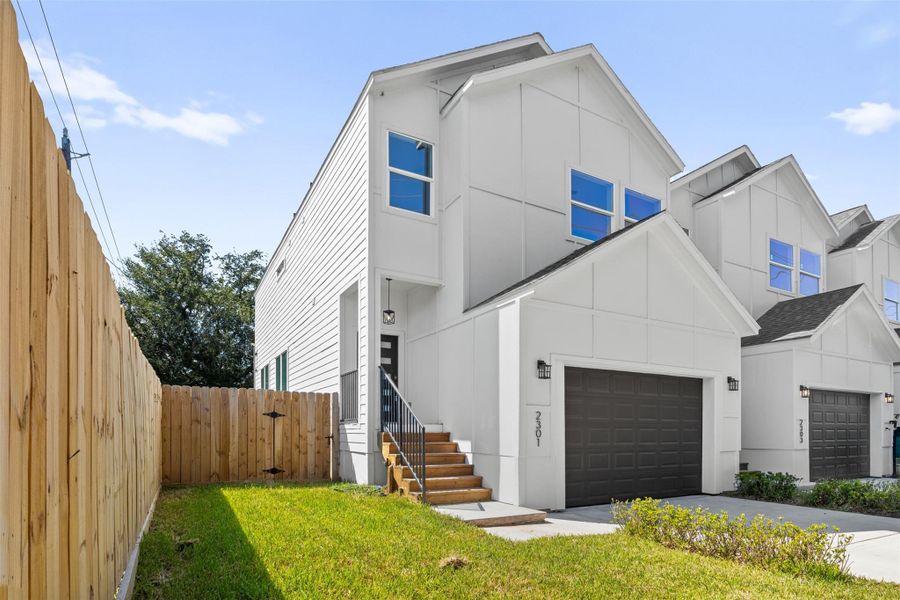 2303 Staples Street 2303 Staples Street