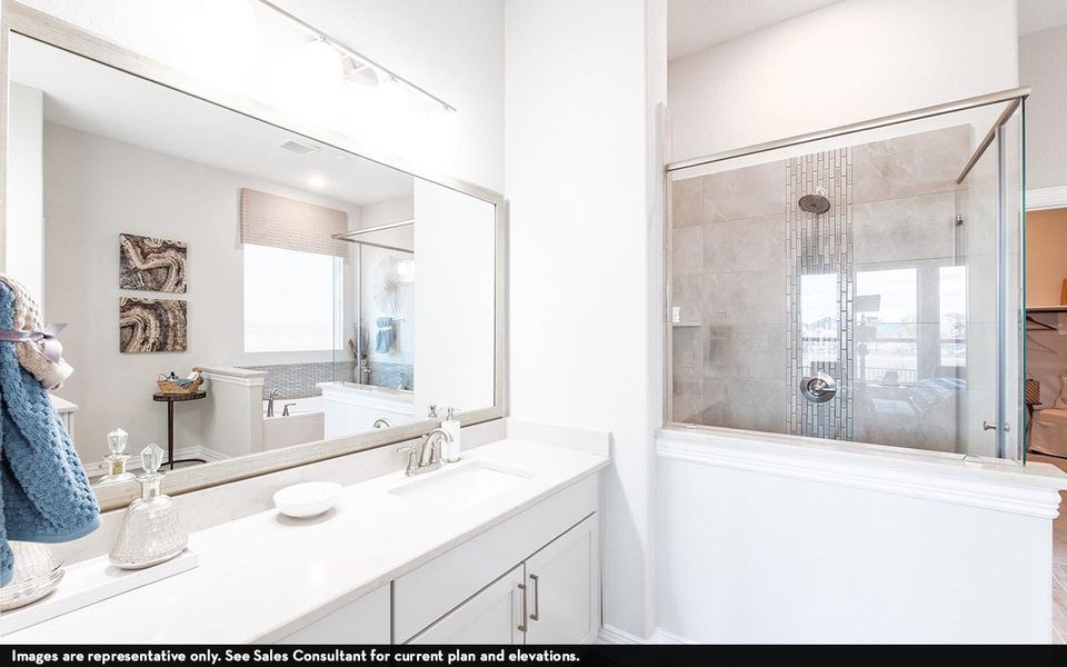 Furnished interior view inside a new home in Suncreek Estates, Rosharon (Image 9).