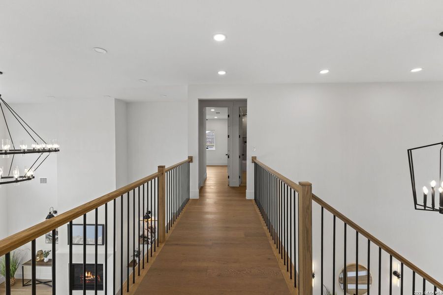 Spacious, unfurnished interior of a new home in , Bulverde (Image 49).