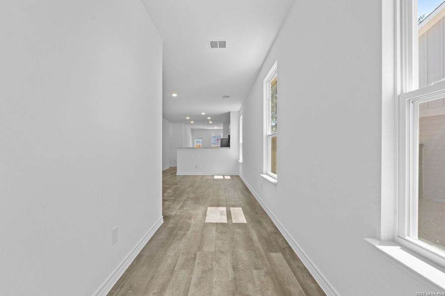 Spacious, unfurnished interior of a new home in Corley Farms, Boerne (Image 26).