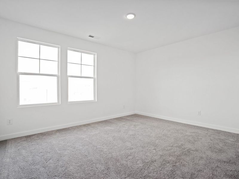 Spacious, unfurnished interior of a new home in Calista Farms, White House (Image 27).