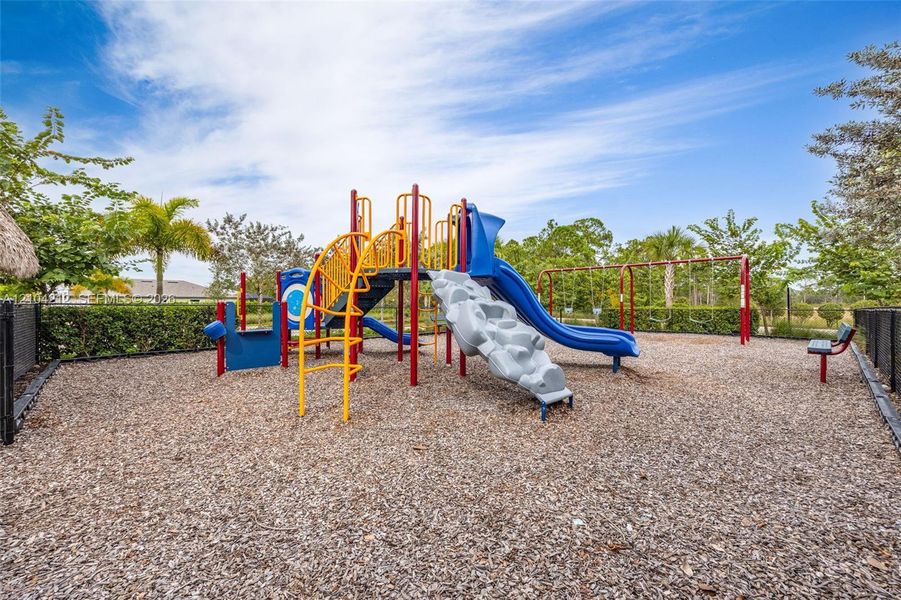 Community amenities in , Labelle (Image 44).