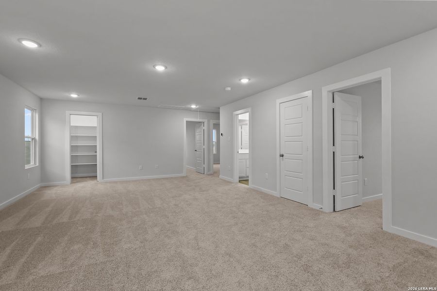 Spacious, unfurnished interior of a new home in Summerlin, San Antonio (Image 25). Spacious, unfurnished interior of a new home in Summerlin, San Antonio (Image 25).