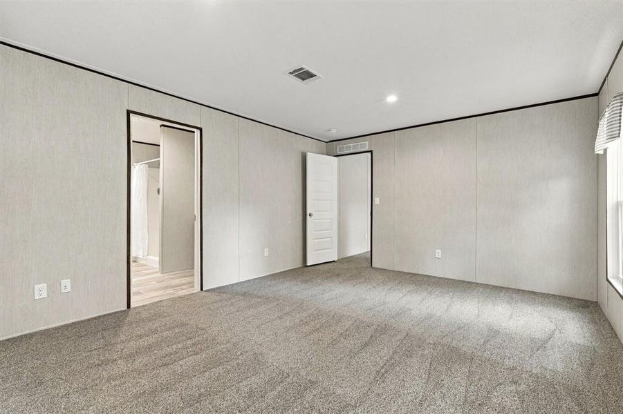 Spacious, unfurnished interior of a new home in , Dawsonville (Image 28).