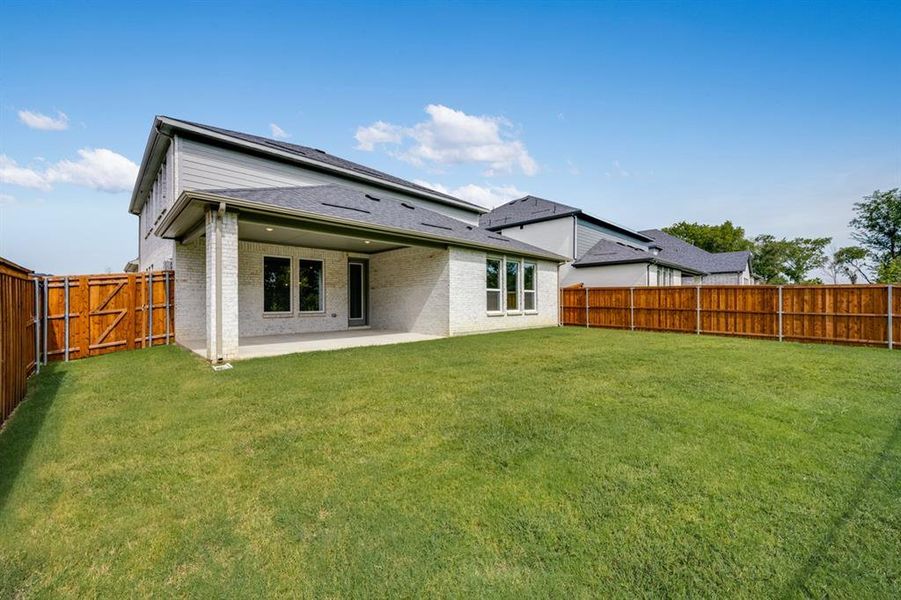 Front exterior of a new home in Cross Creek Meadows 55s, Celina, TX, highlighting curb appeal (Image 2). Front exterior of a new home in Cross Creek Meadows 55s, Celina, TX, highlighting curb appeal (Image 2).