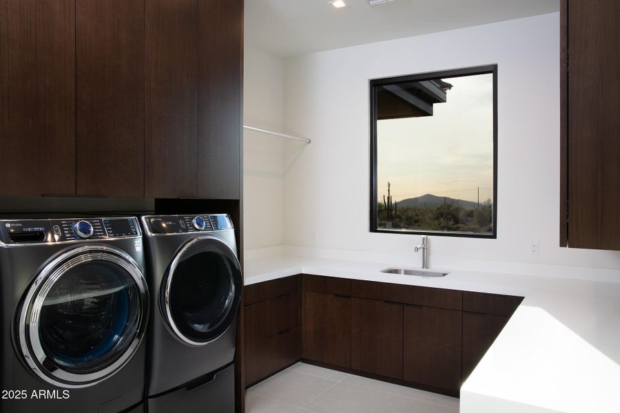 25-0015(DOM)187 25-0015(DOM)187