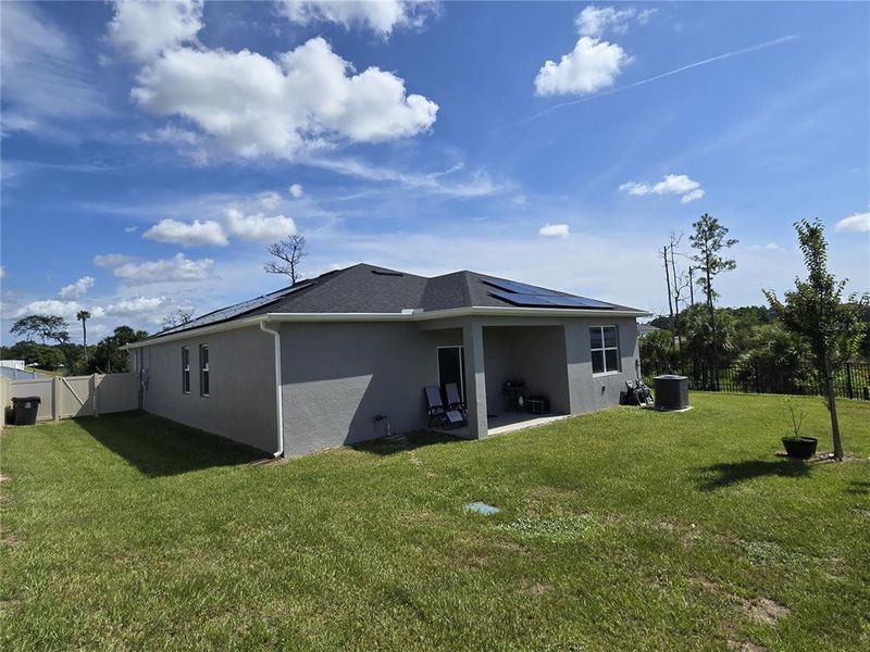 Exterior details and patio area of a home in Brookshire, Titusville (Image 27).