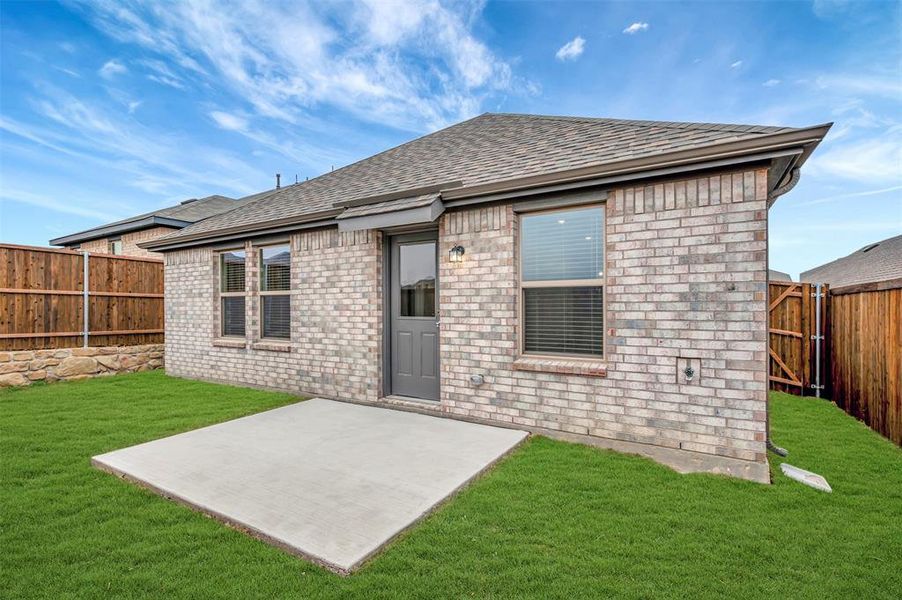 Exterior details and patio area of a home in ValleyBrooke, Mesquite (Image 3).
