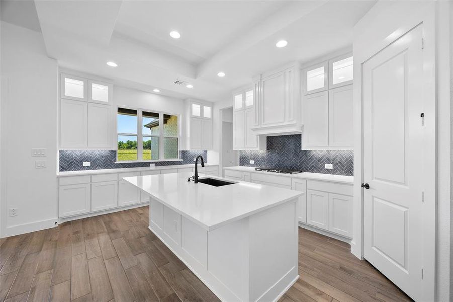 Furnished interior view inside a new home in , Waxahachie (Image 8).