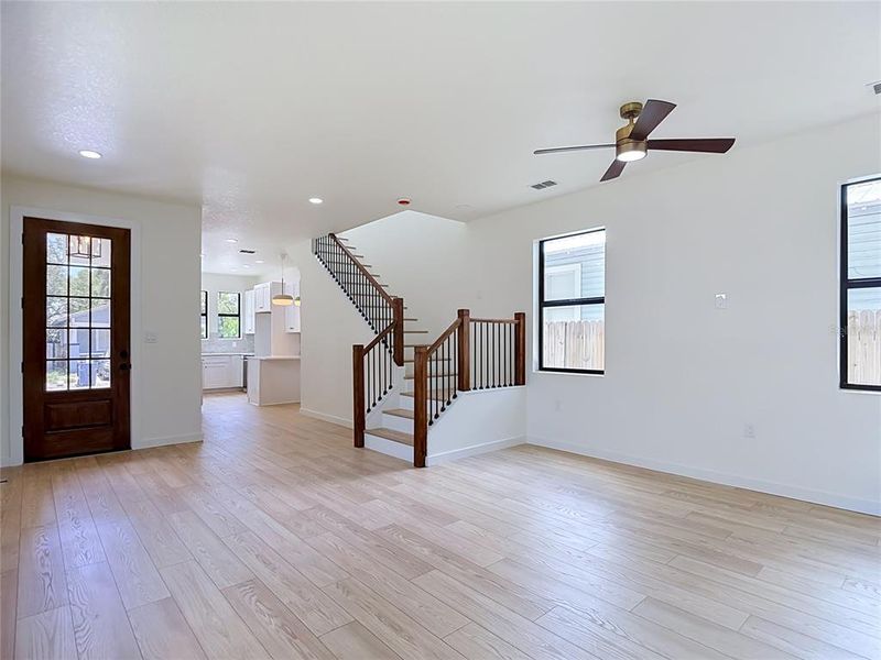 Spacious, unfurnished interior of a new home in , Tampa (Image 20).