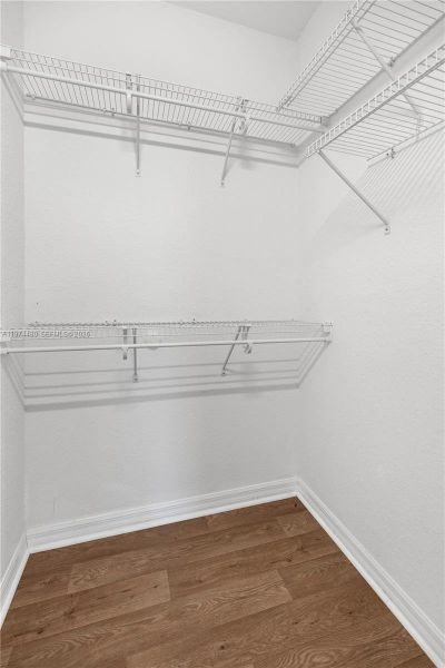 Spacious, unfurnished interior of a new home in , Ocala (Image 24).