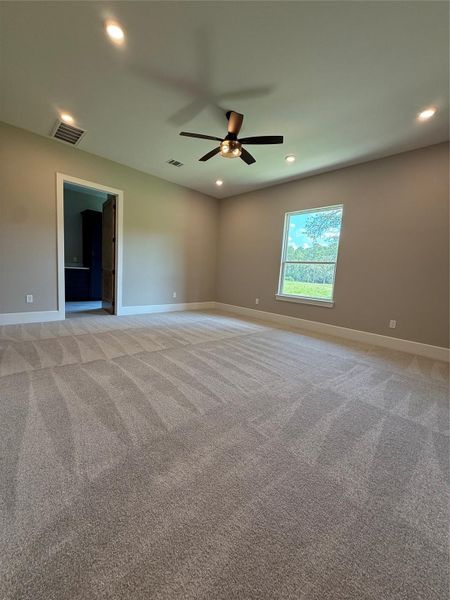 Spacious, unfurnished interior of a new home in , Huntsville (Image 48). Spacious, unfurnished interior of a new home in , Huntsville (Image 48).