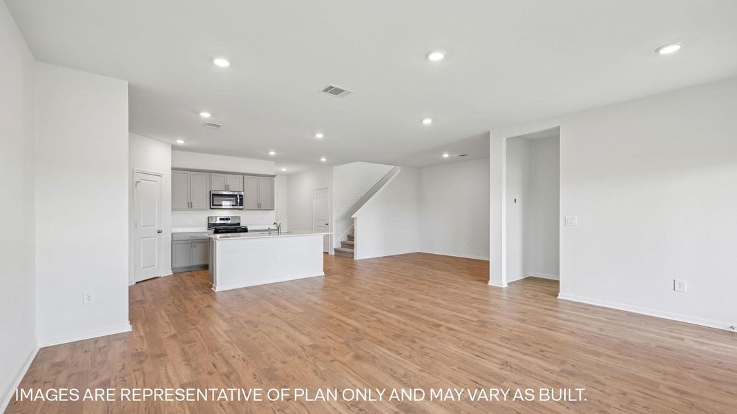 Spacious, unfurnished interior of a new home in Prairie Lakes, Buda (Image 17).