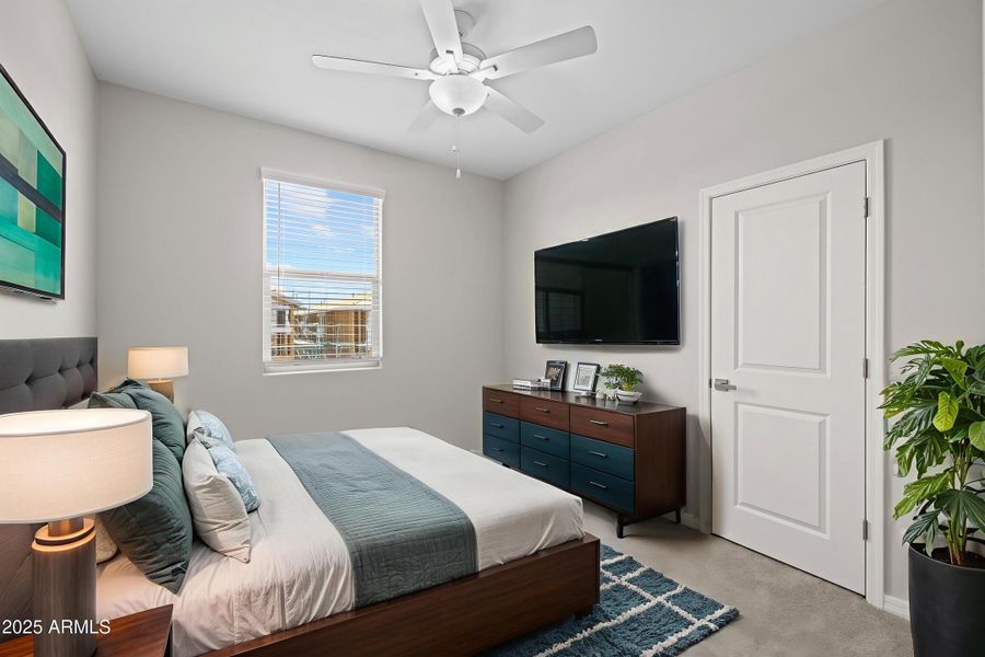 22)BED 4 UP_ 22)BED 4 UP_