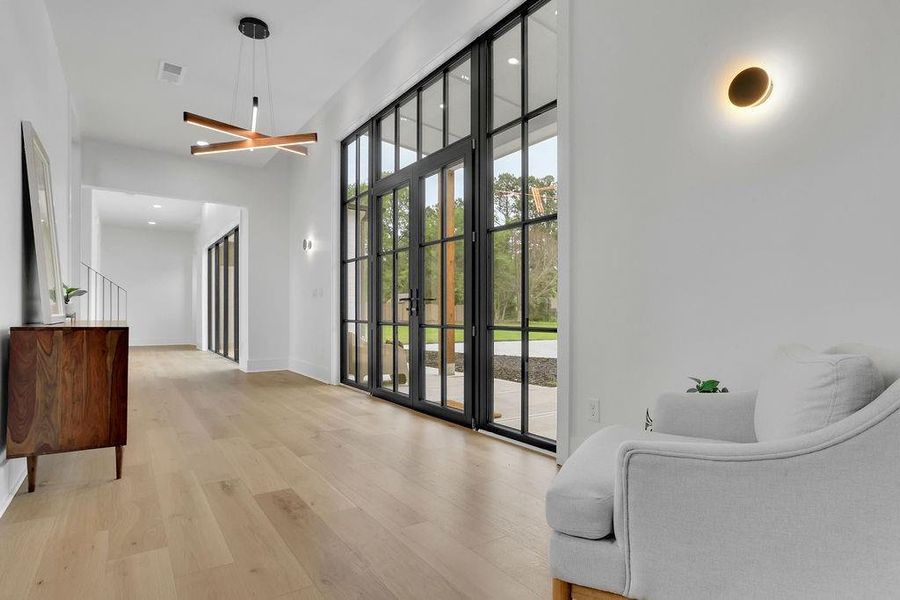 Spacious, unfurnished interior of a new home in , Marietta (Image 26).