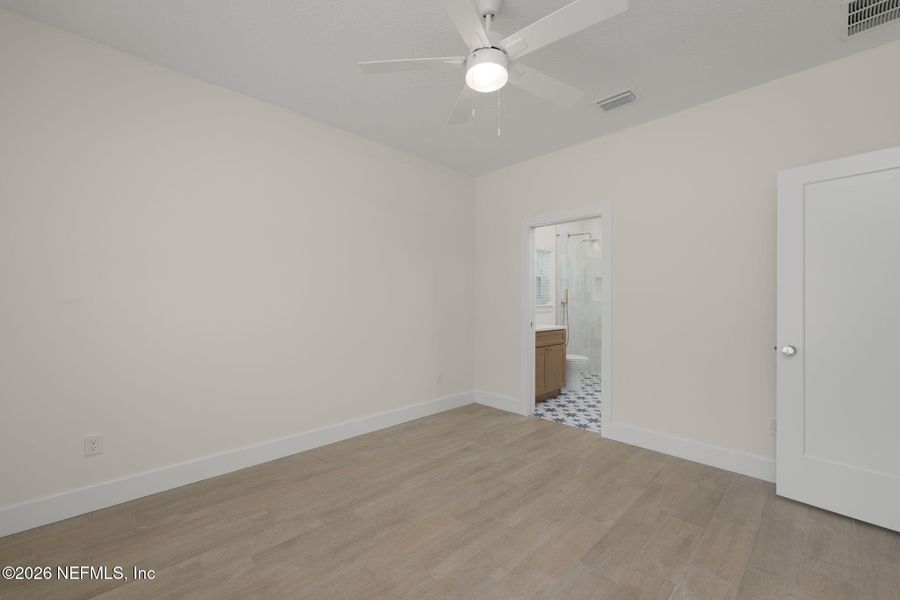 Spacious, unfurnished interior of a new home in , Hastings (Image 26).