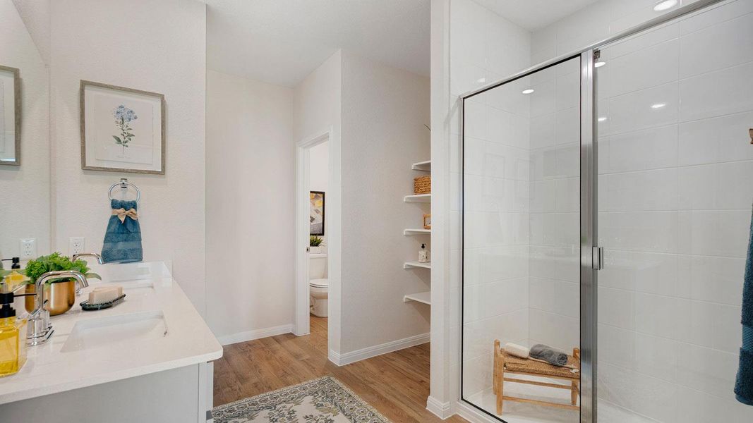 Furnished interior view inside a new home in Thunder Rock, Marble Falls (Image 27).